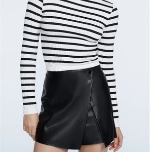 ✨ FAUX LEATHER WRAP SKORT | SIZE 6 | STRADIVARIUS